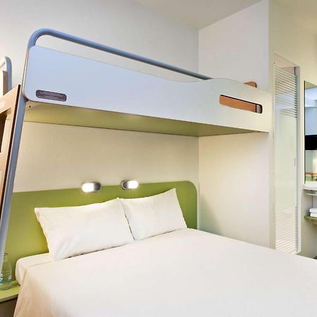 Ibis Budget Givet Exterior foto
